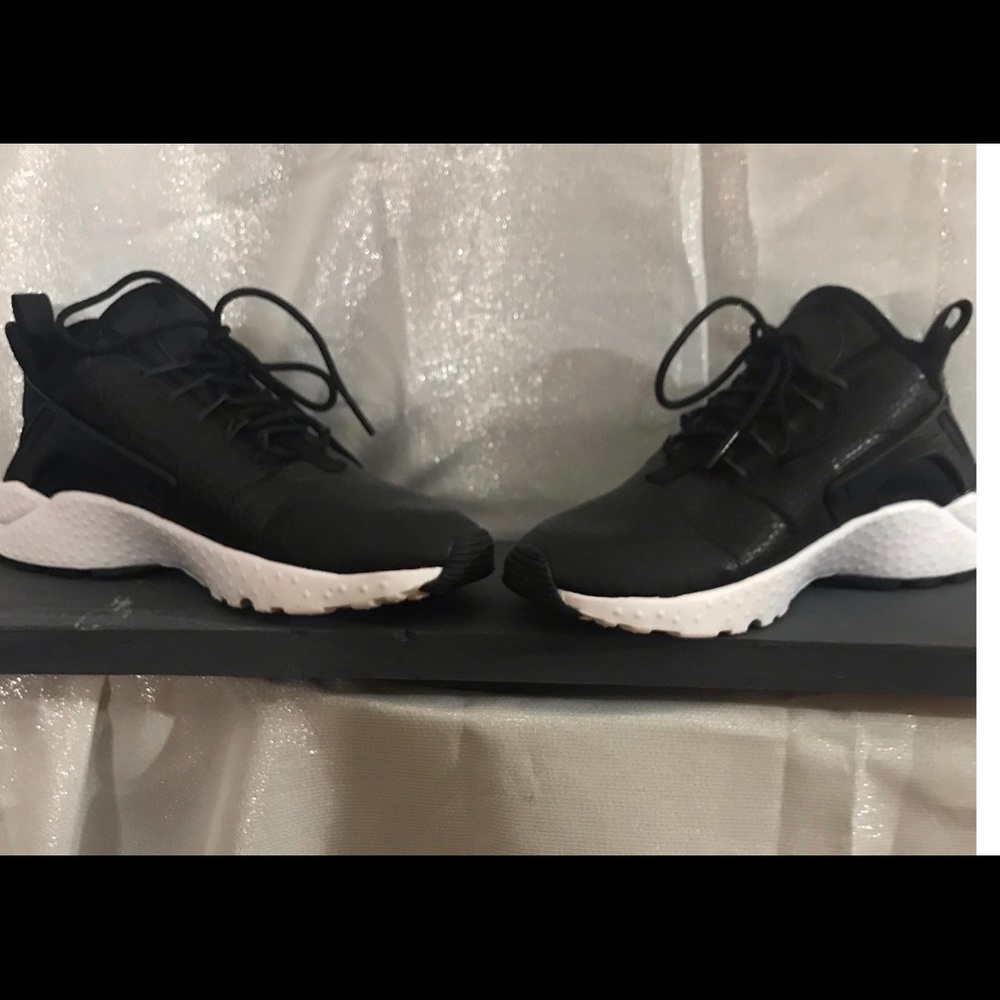 Nike Women’s Air Huarache Ultra Premium